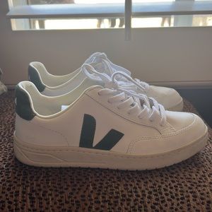 V-12 LEATHER WHITE CYPRUS - green V